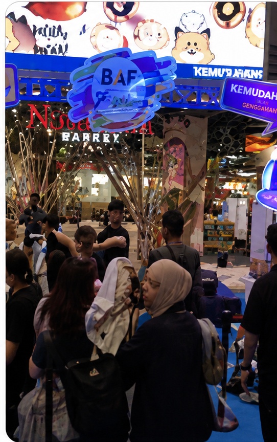Participants and crowd at a crowded BAF Fair brand activation